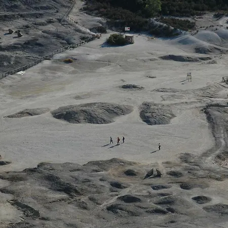 Campeggio Int. Vulcano Solfatara Camping *